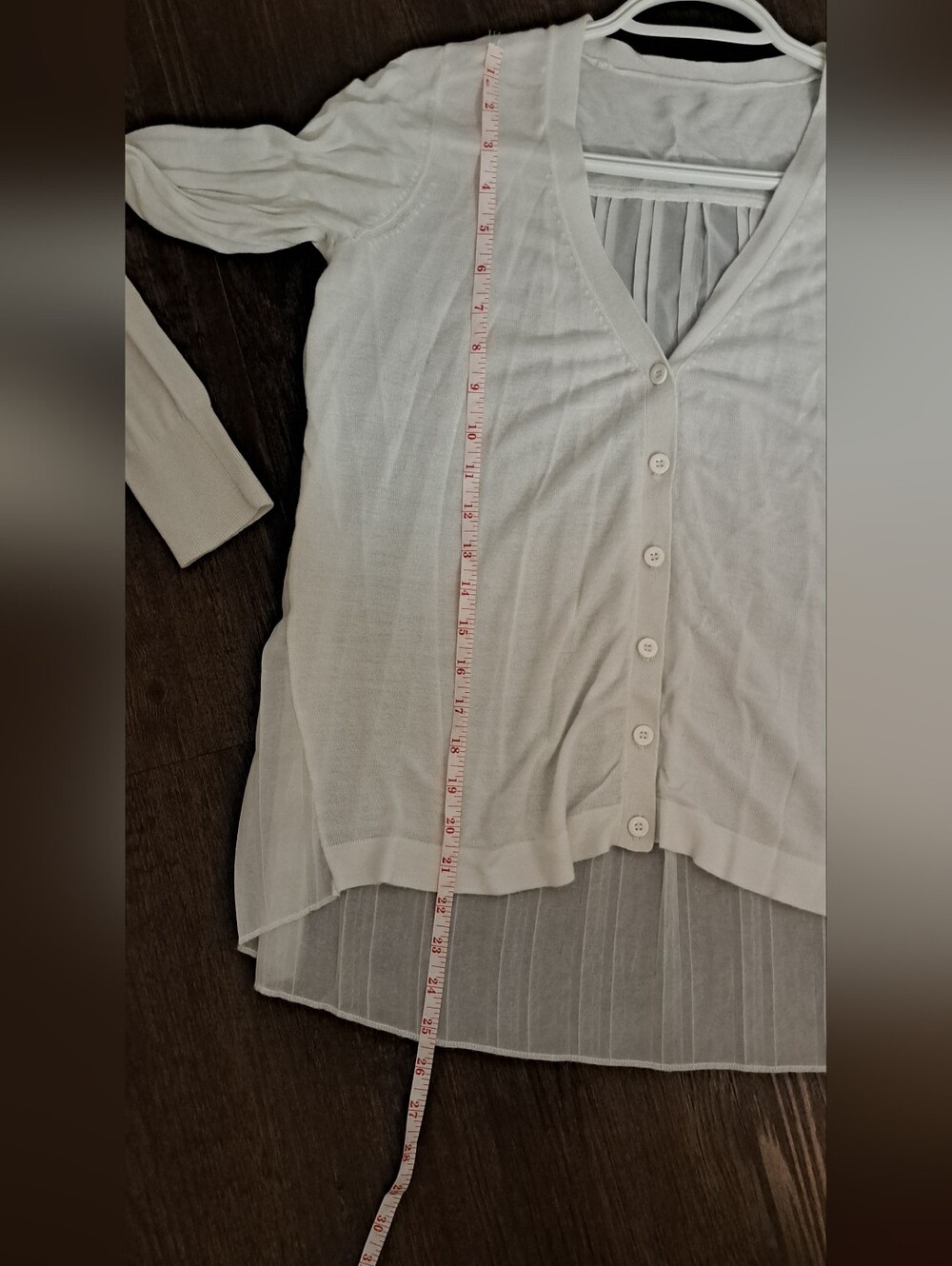 Lightweight Sheer Ivory V-Neck Button Cardigan/Blouse/Top Size Medium/Large - Picture 11 of 14